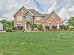 8069 Grayson Dr, Canfield, OH 44406