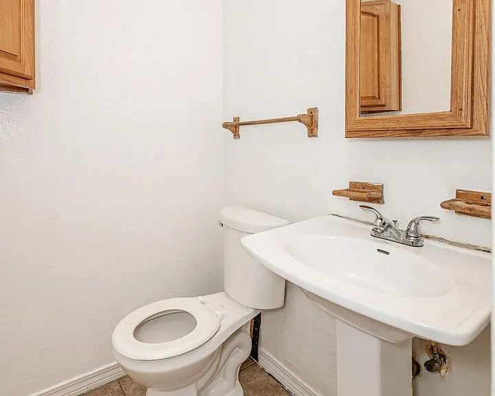 5612 Rose Dr — Photo 23