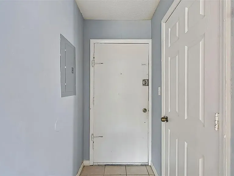 1695 Lee Road E215 — Photo 7