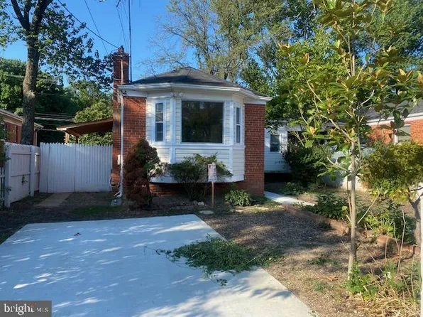 2419 Sheridan St, Hyattsville, MD 20782