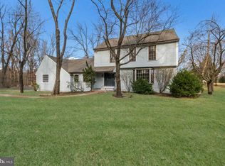 27 Mohawk Ave, Doylestown, PA 18901