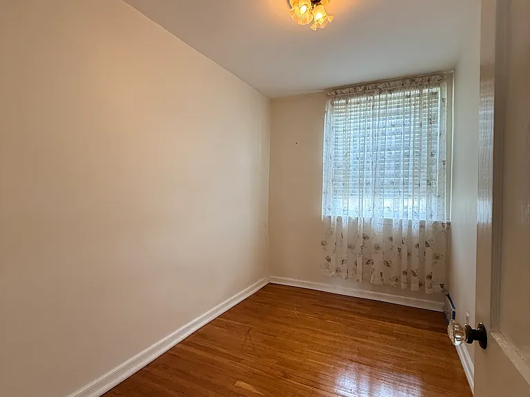 3303 Hartel Ave — Photo 52