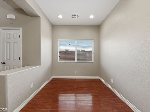 4th image of 5158 Gilleran Ave