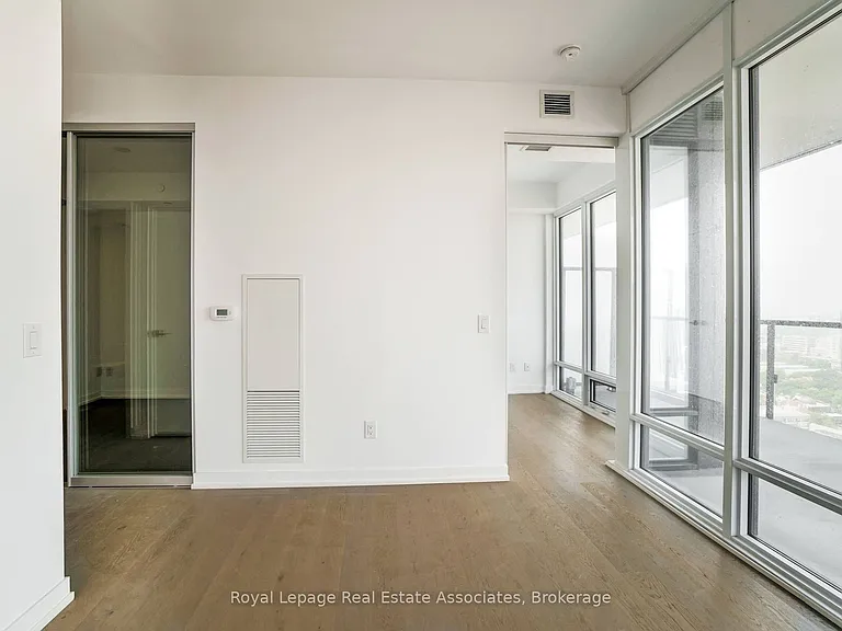 488 University Ave #2302 — Photo 18