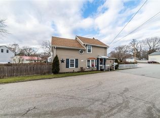 9 Junction St, Warwick, RI 02889