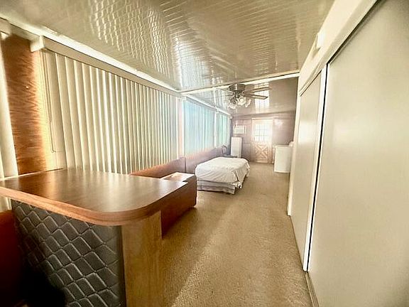 4th image of 51555 Monroe St Space 4