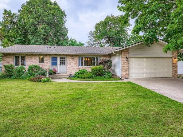 5217 Hamilton Ln N, Brooklyn Park, MN 55443