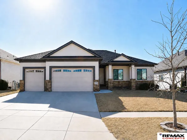 7275 Rachel Rd, Lincoln, NE 68516
