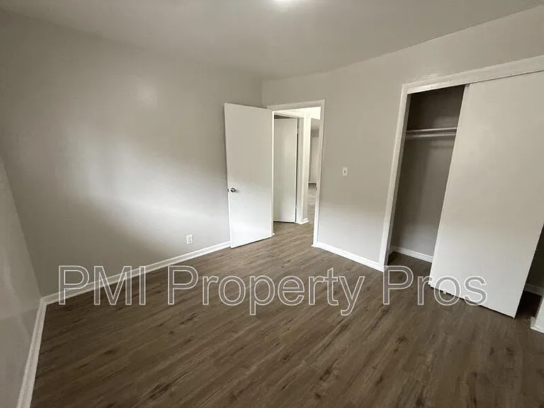 7701 W Hampton Ave #5 — Photo 11