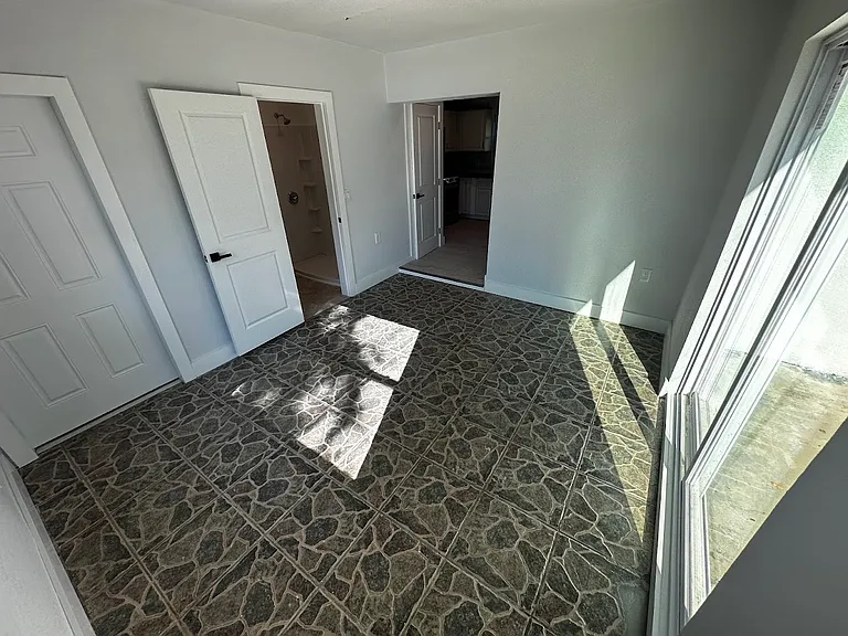 4800 21st Ave S #A — Photo 2