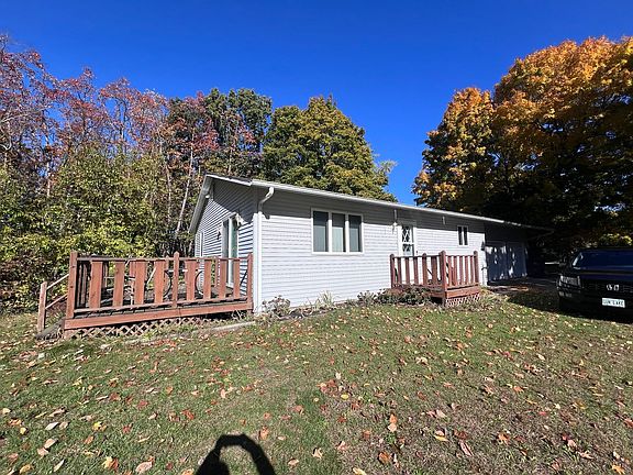 3rd image of 11442 Laham Ln