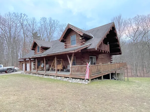 2176 Arrow Dr NE, Sand Lake, MI 49343