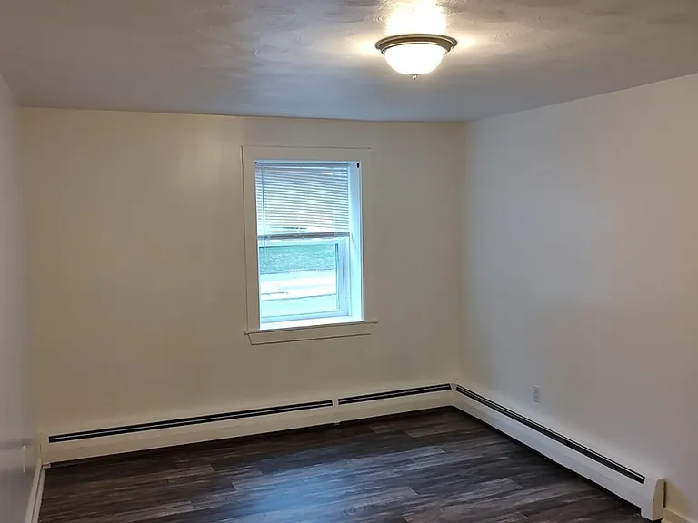 143 Groveland St — Photo 3