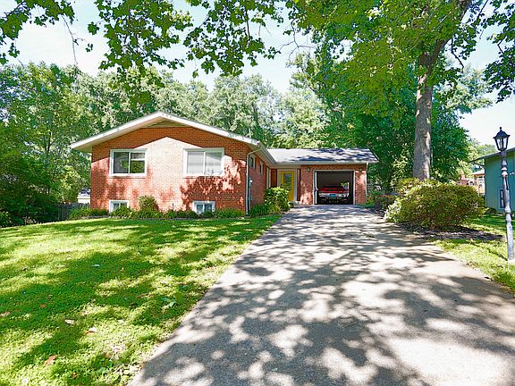 2nd image of 3424 Brookwood Dr