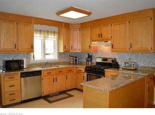 15 Heritage Farms #15, Enfield, CT 06082