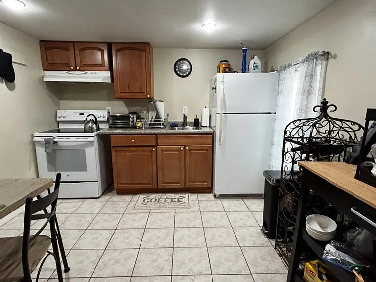30 Plymouth St #1 — Photo 8
