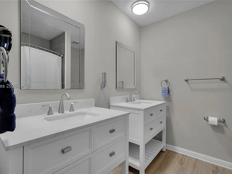 400 William Hilton Pkwy #104 — Photo 6