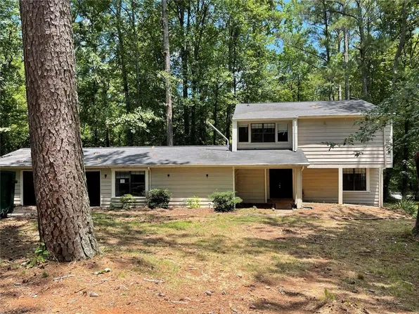 6859 Parkwood Ct, Douglasville, GA 30135