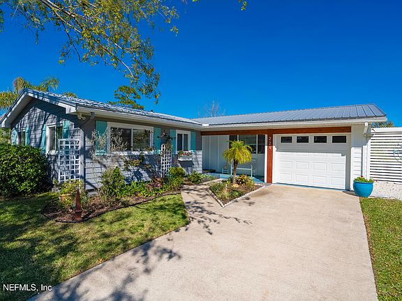 2nd image of 224 BARACOA Court