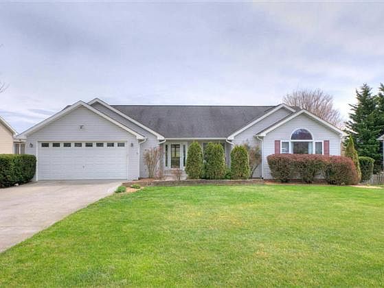 1st image of 1305 Maplewood Ln