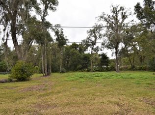 2 Ronnie Ln, Crescent City, FL 32112