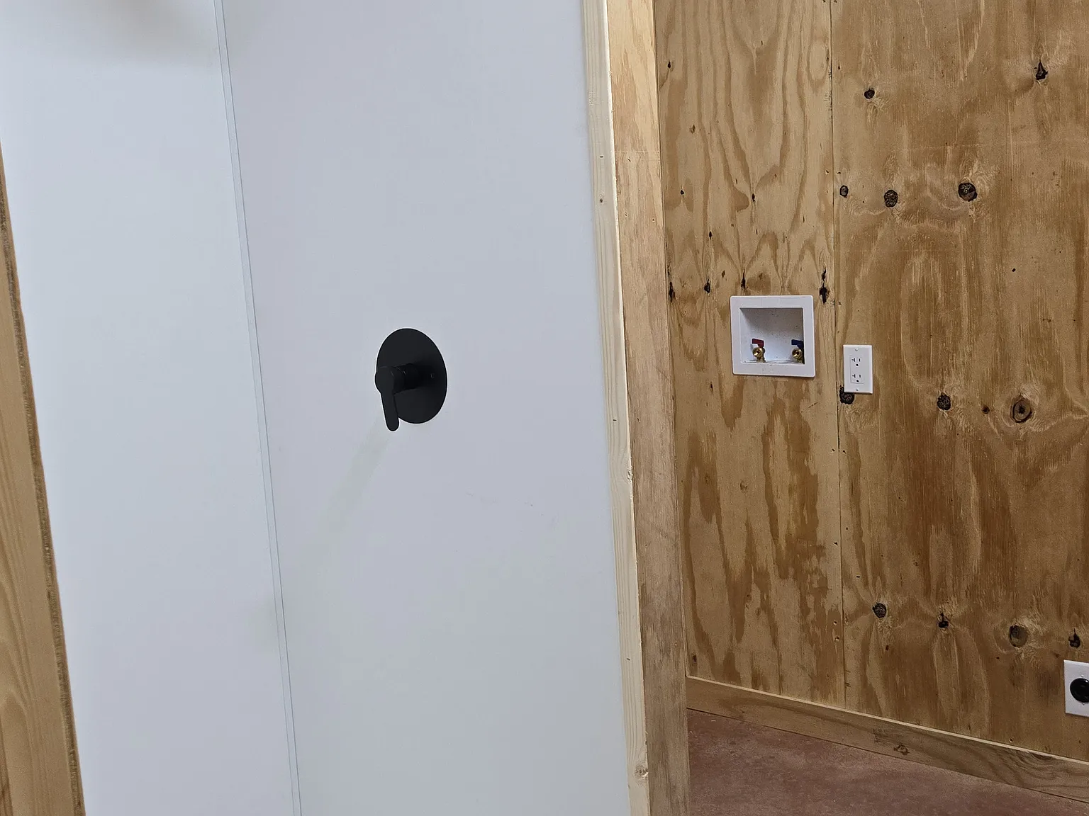 1 bed, $750 — Photo 1