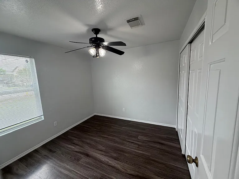 10126 Sungate Park — Photo 1