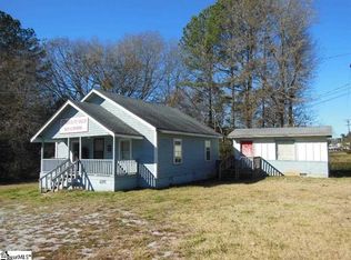 903 Church St, Laurens, SC 29360