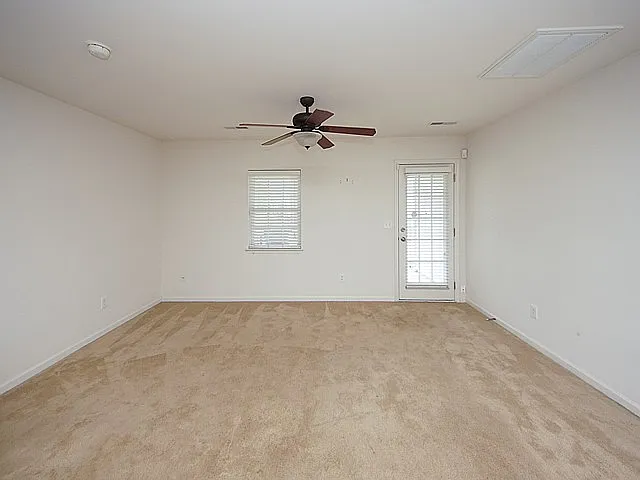 572 Truman Dr — Photo 1