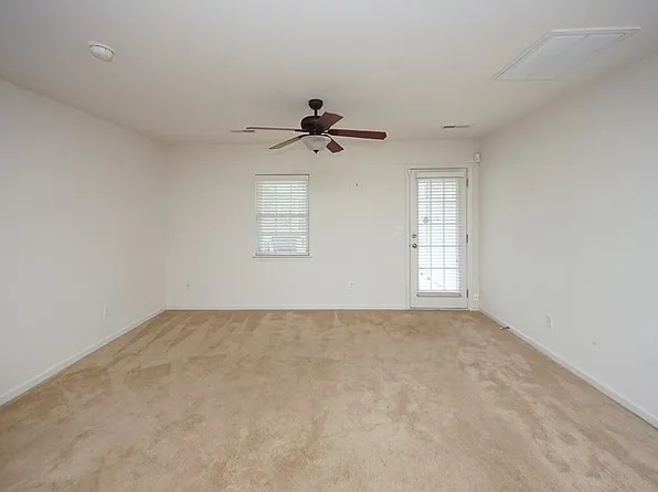 572 Truman Dr, Goose Creek, SC 29445