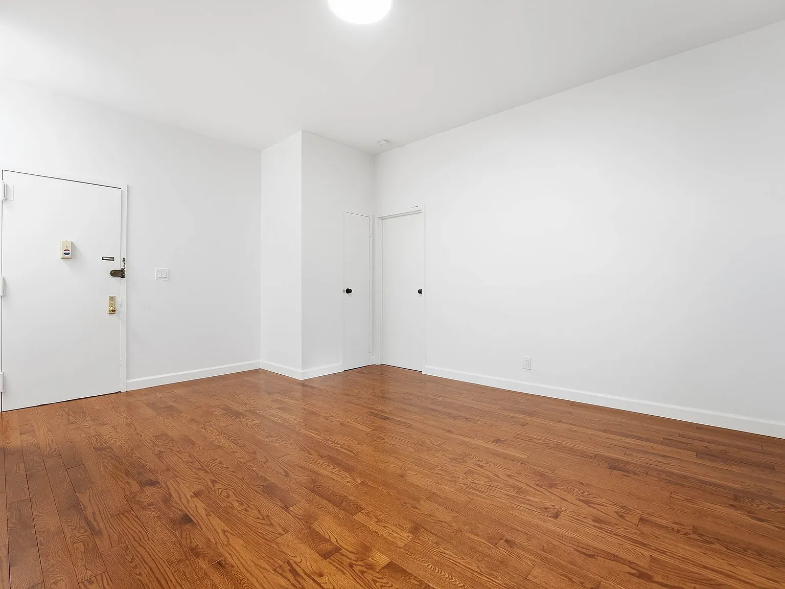 689 Fort Washington Avenue — Photo 3