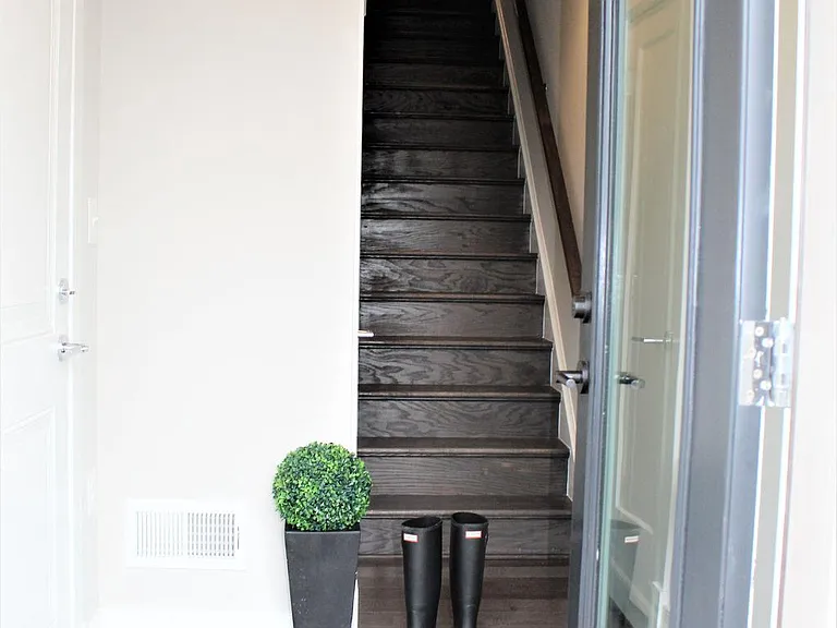 23016 Lavallette Sq — Photo 4