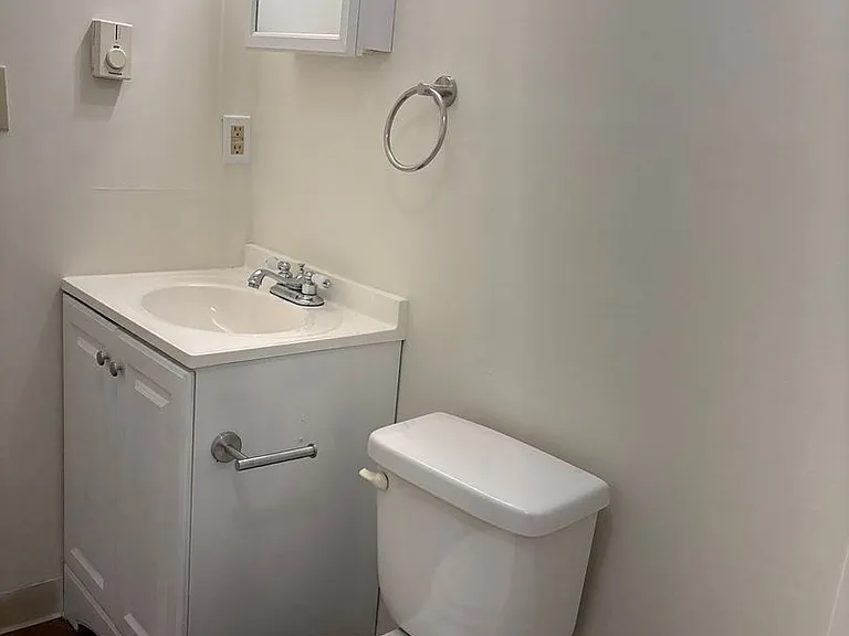 High Ridge Apartments - Two Bedroom One Bath Apartments - Heat & Hot Water Included — Photo 15