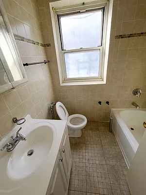Rented by Metro Garden Realty NYC | media 30