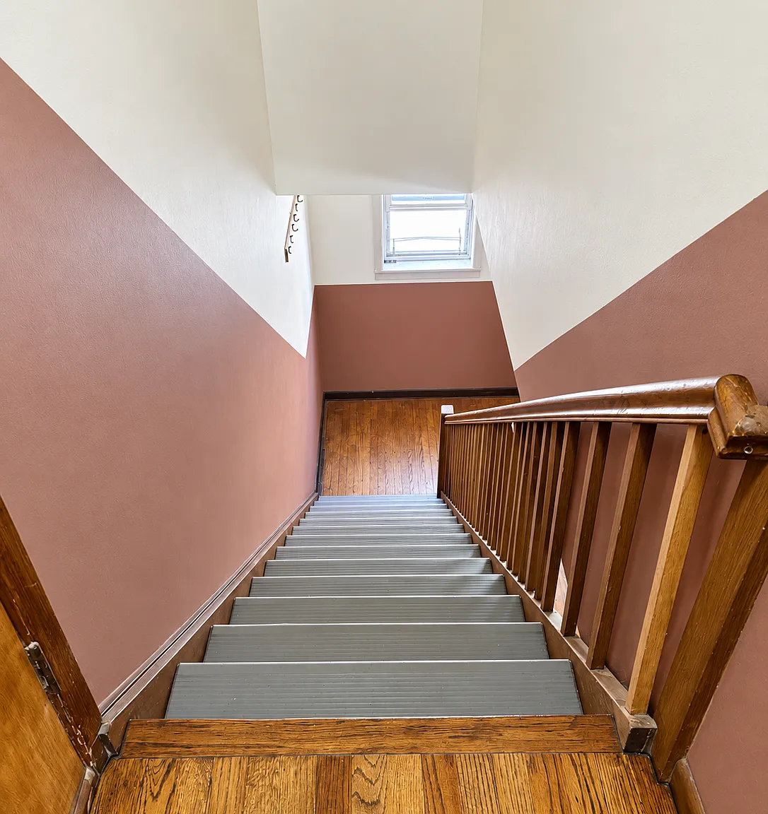 3 bed, 1175 sqft, $2,700 — Photo 2