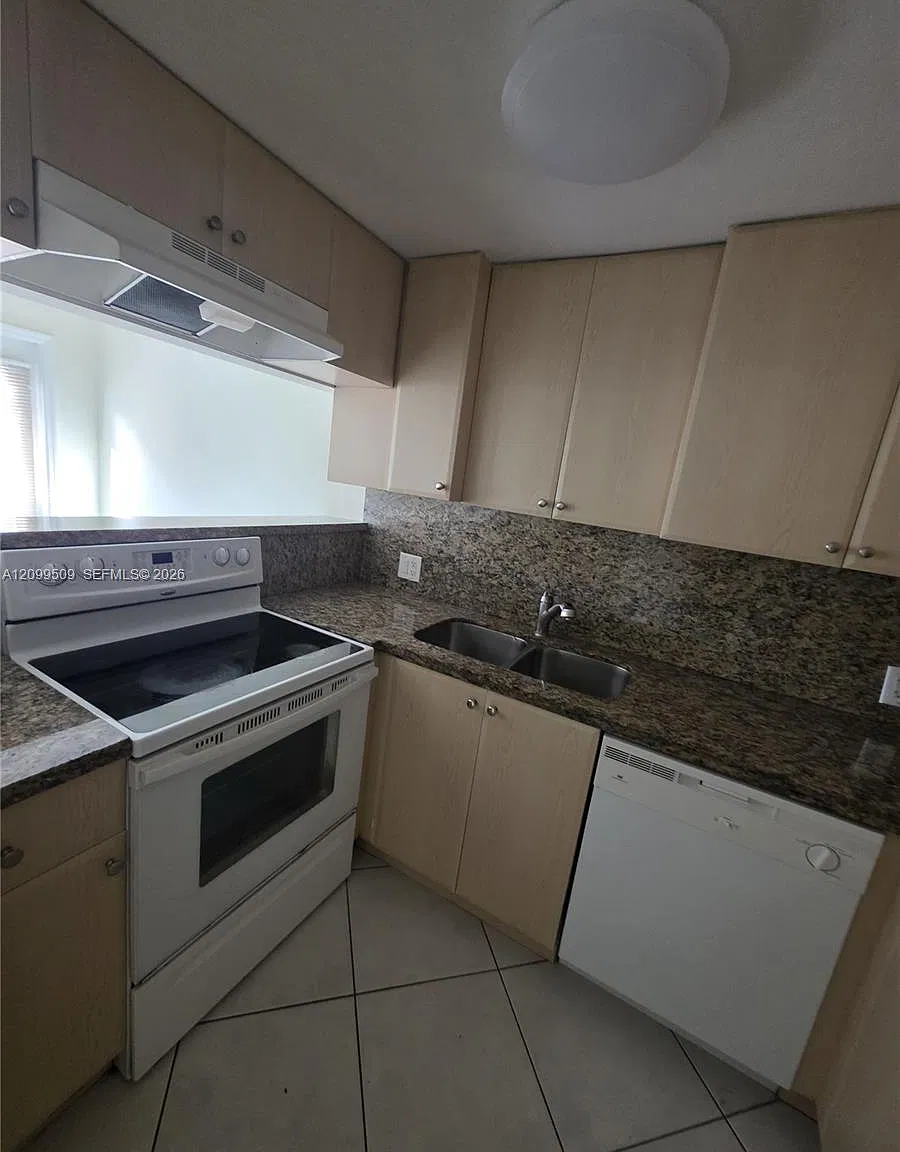 12605 SW 91st St — Photo 3
