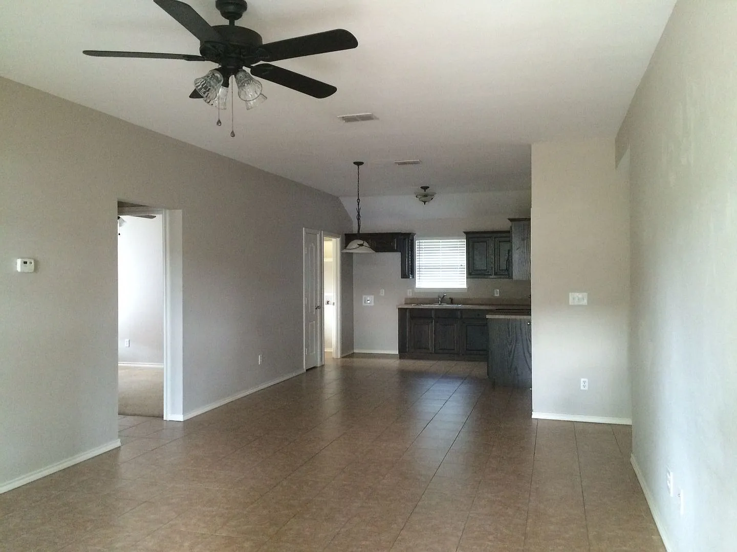 Mission Ranch- 3 Bedroom Duplex for Rent in Lindale! — Photo 4