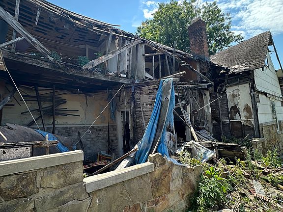 5th image of 8296 E 46th St