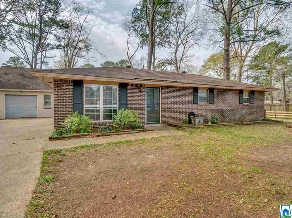 131 Meadow Lane Dr, Elmore, AL 36025