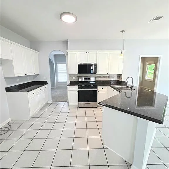 1496 Brentwood Dr — Photo 10