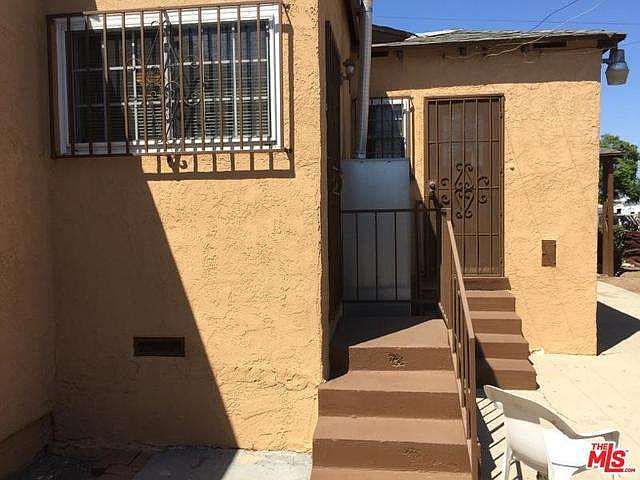 2nd image of 1532 W 98th St
