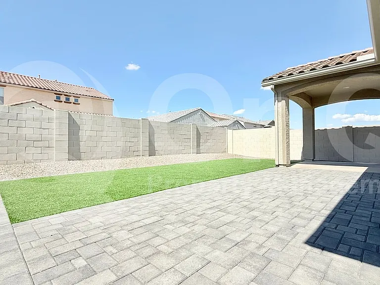 9034 W Luke Ave — Photo 25
