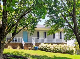 829 White Oak Hill Dr, Seneca, SC 29678