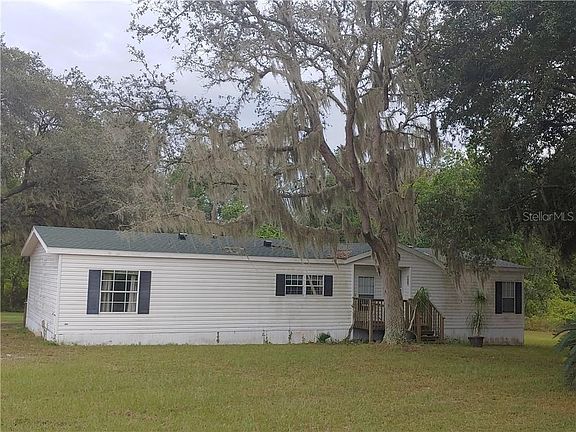3rd image of 40020 Briarwood Dr