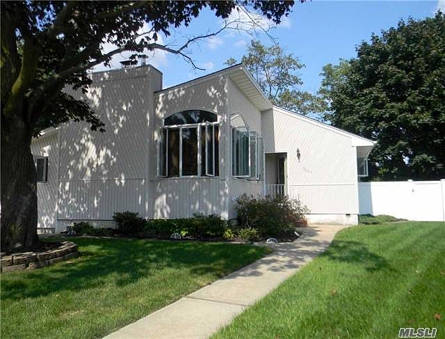 1st image of 3667 Locust Ave