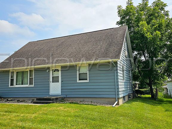 3rd image of 167 Red Wing Rd SW