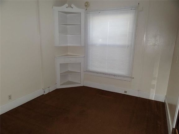 5th image of 123 Holley St