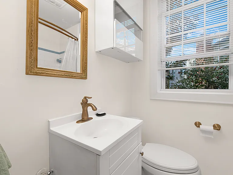 1125 Maryland Ave NE #10 — Photo 8
