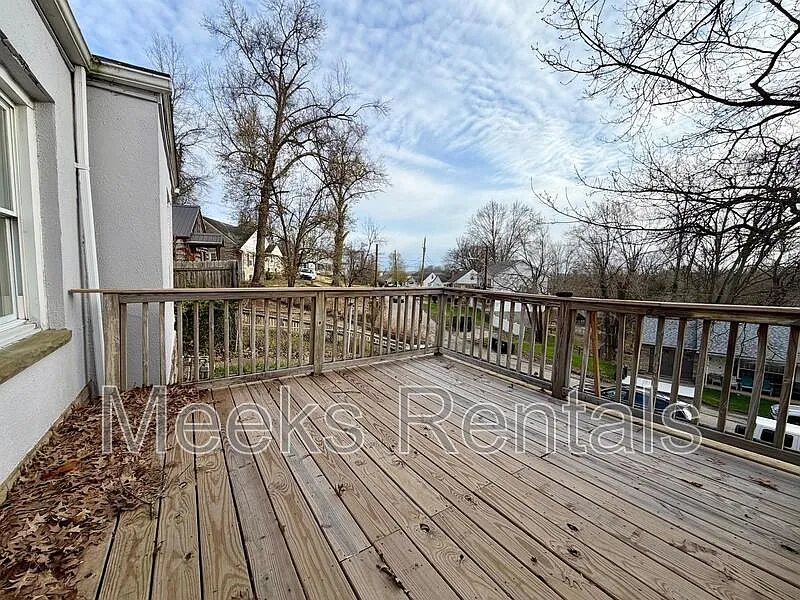 3 bed, 1.0 bath, $1,375 — Photo 3