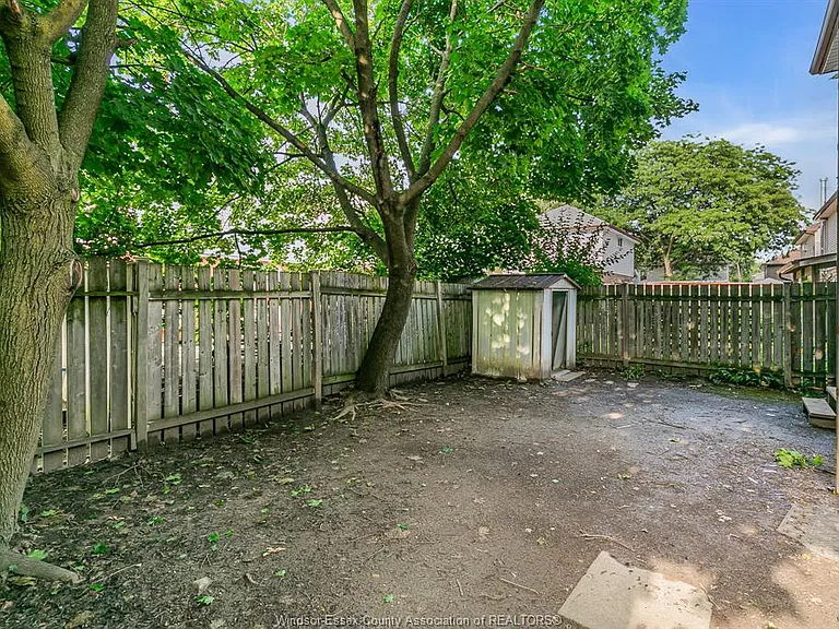 9020 Conway Ct — Photo 31